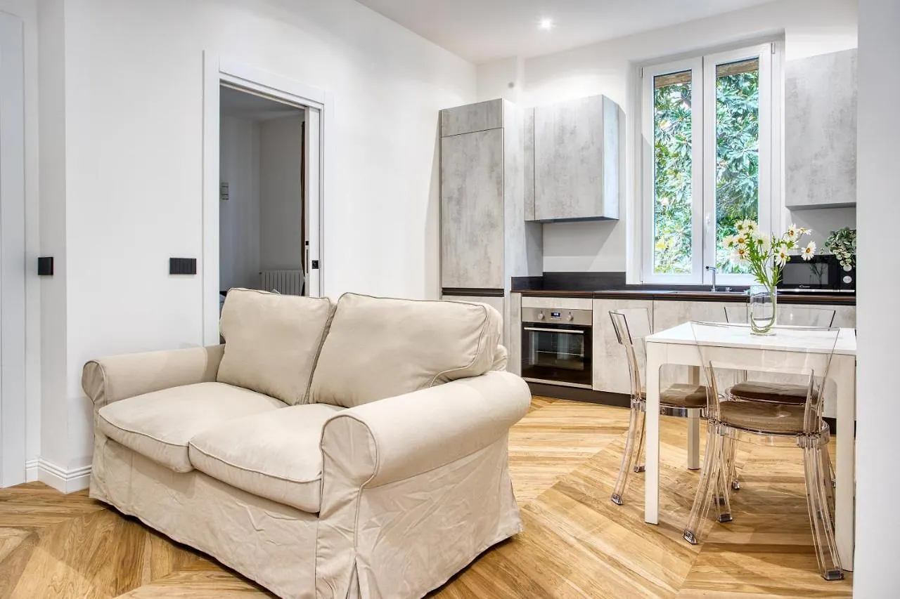 Joivy Stunning Flat With Balcony Διαμέρισμα Μιλάνο